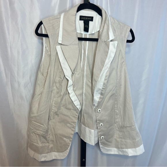 Lane Bryant Beige Pinstriped Three Button Vest, size 20 - Picture 1 of 6